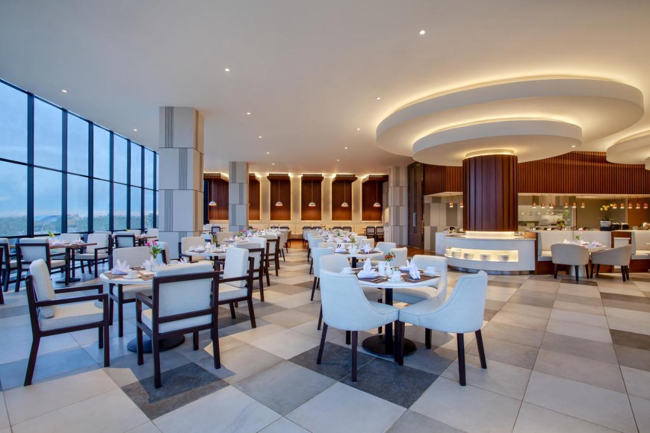 Wyndham Opi Hotel Палембанг Екстериор снимка