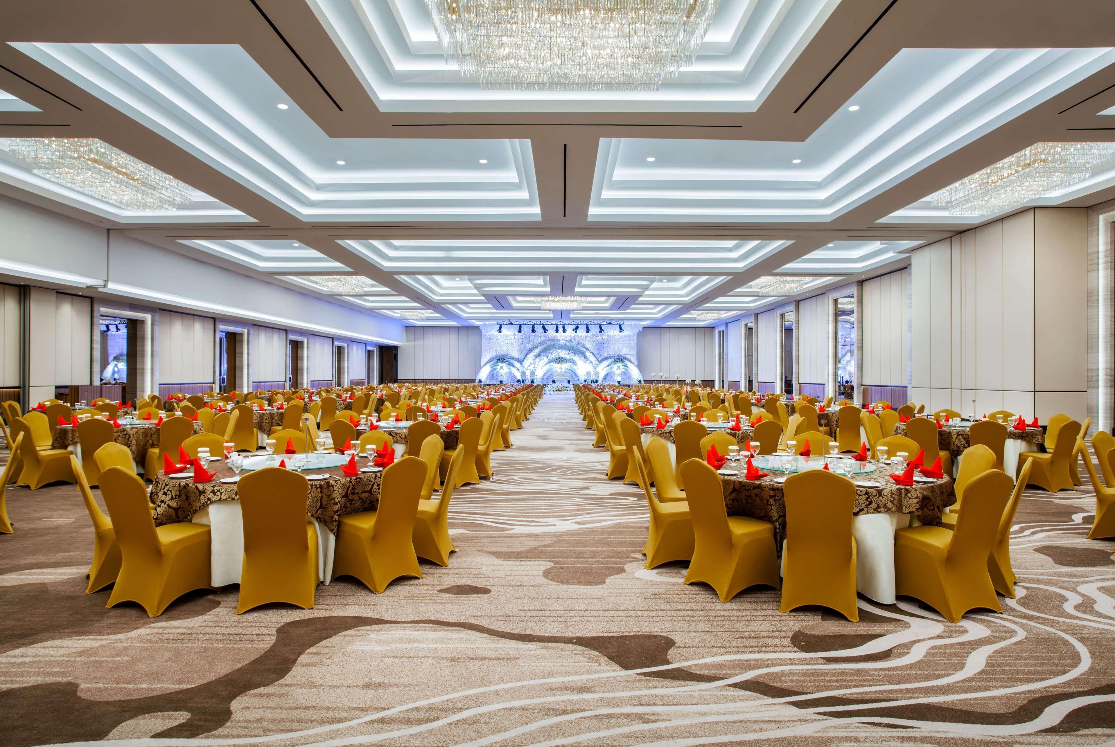 Wyndham Opi Hotel Палембанг Екстериор снимка